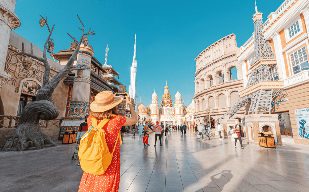 Международный туризм вырос вдвое, но допандемийного уровня пока не достиг