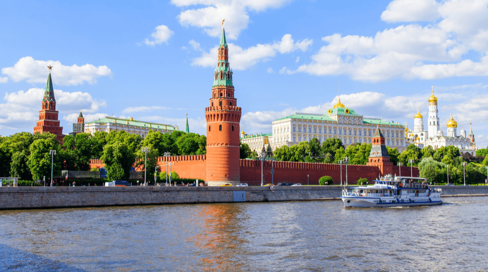 Туристы хотят столиц: Москва и Петербург остаются самыми популярными направлениями экскурсионных туров по России