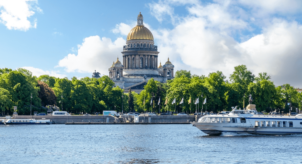 Добро пожаловать в Санкт-Петербург!