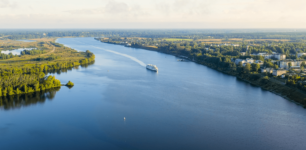 Теплоход «Петр Великий» еще не сдали, но уже переименовали во «Владимира Жириновского»