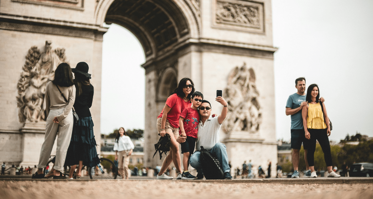 Число выезжающих за рубеж китайских туристов пока далеко от допандемийных показателей