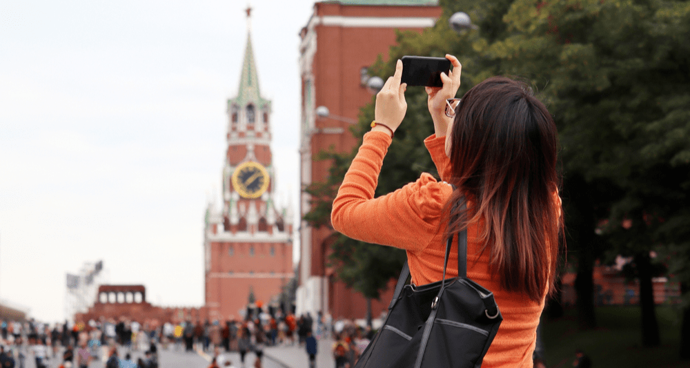 Электронная виза и безвизовый въезд – как они влияют на развитие двустороннего туризма