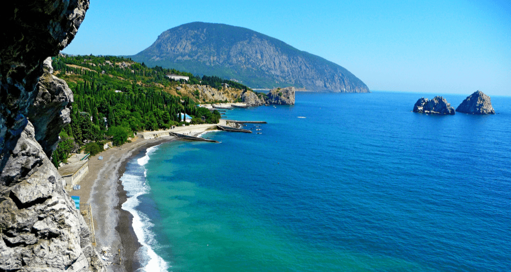Аннуляций организованных туров в Крым почти нет, как и желающих уехать с полуострова досрочно