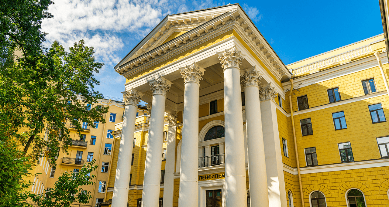 Туроператоры Санкт-Петербурга знакомятся с музейным достоянием города