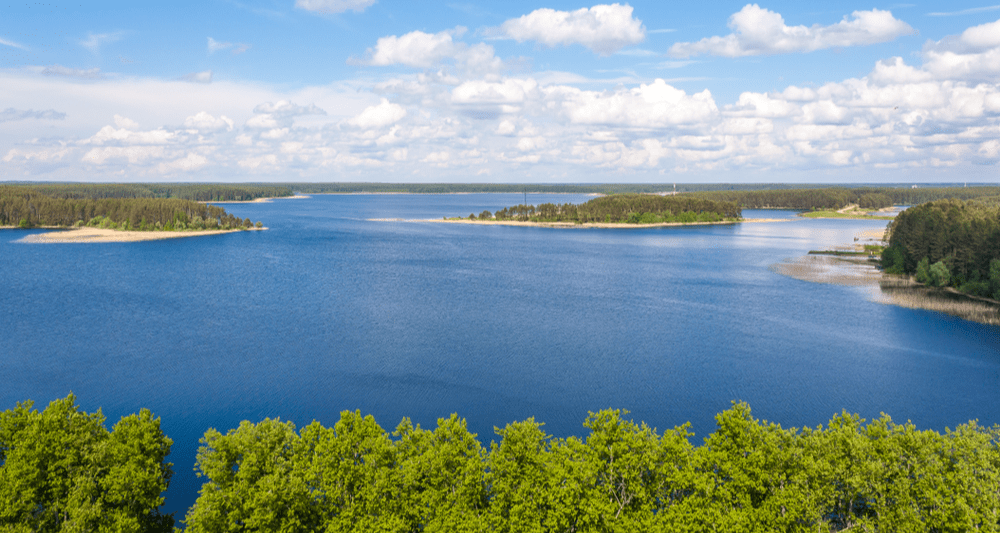 Популярные загородные отели и санатории у водоемов уже распроданы на лето