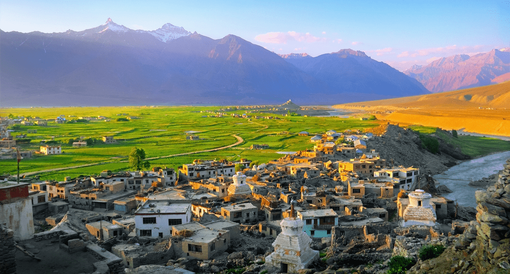 Россияне не отказываются от поездок в Непал из-за протестов