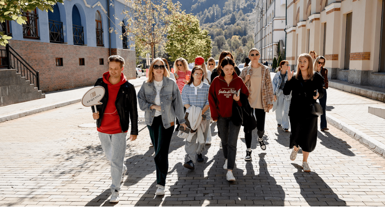 «Русский Экспресс» собрал на Красной Поляне учеников тревел-школы «Секвойя»