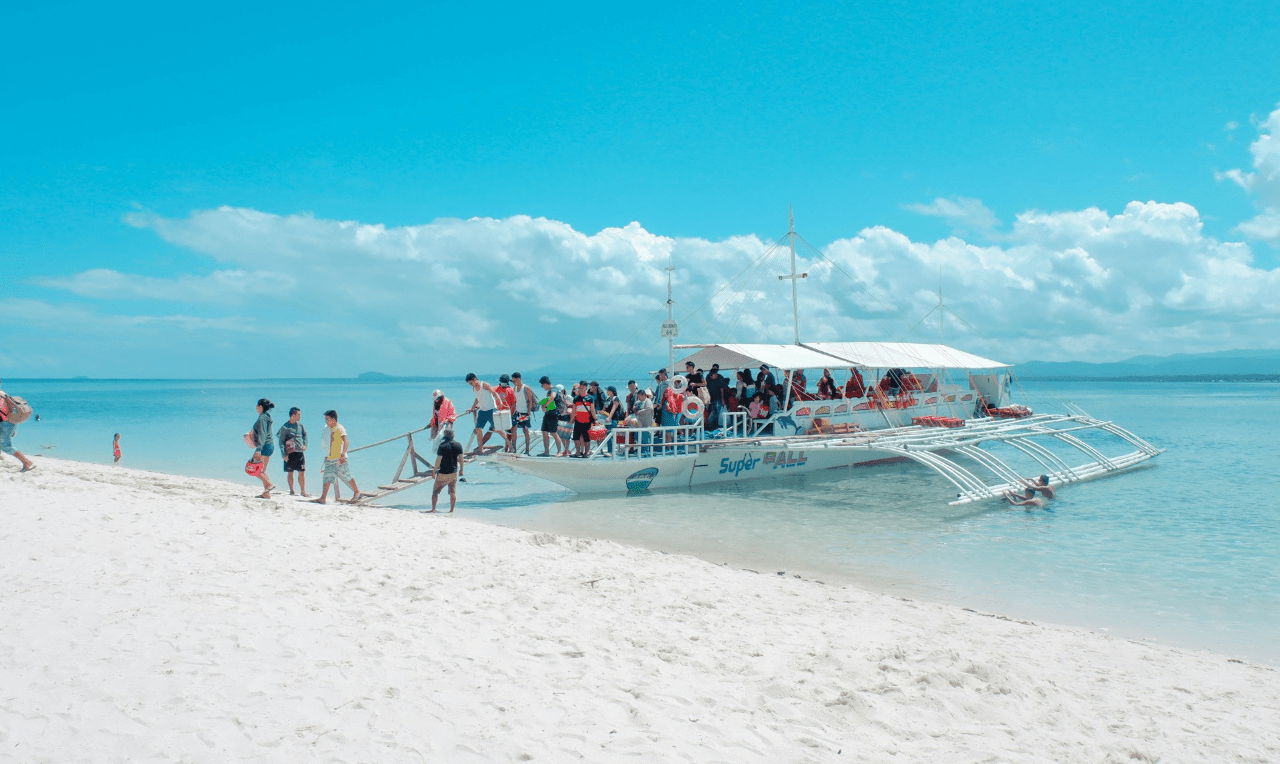 Три ярких прорыва в статистике выездного турпотока по итогам девяти месяцев