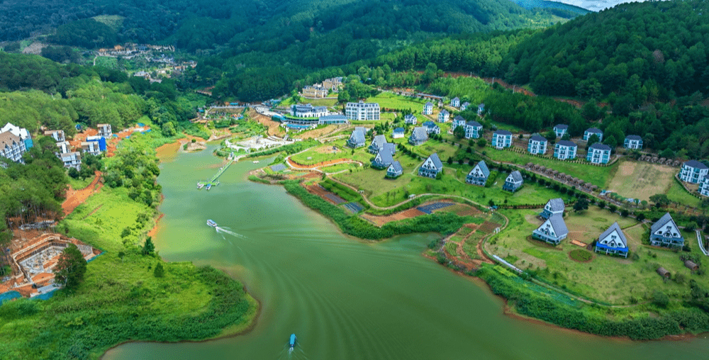 Несмотря на череду стихийных бедствий, интерес россиян к Вьетнаму не снижается