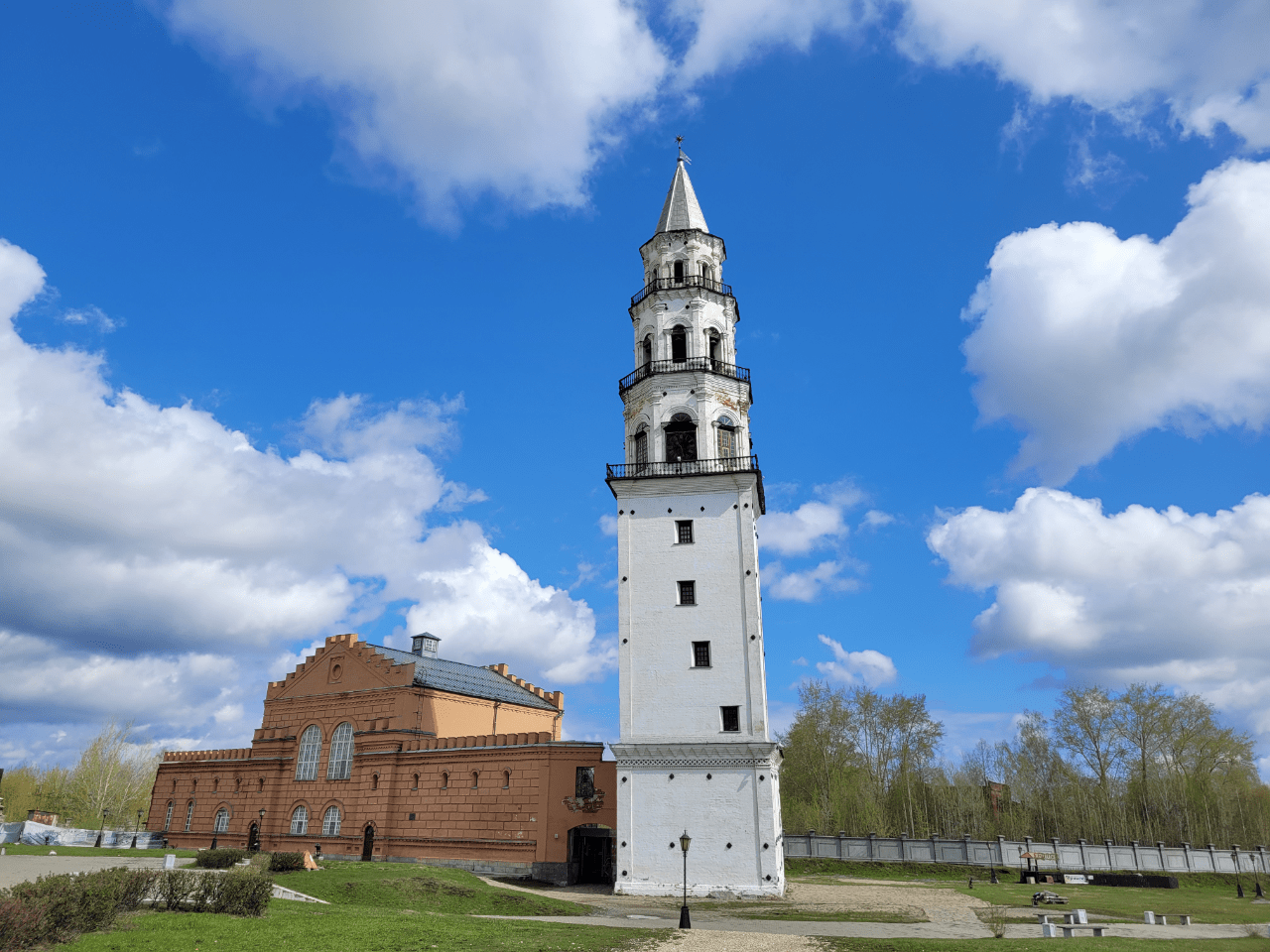 Невьянская падающая башня возвращается в ключевые туры Урала