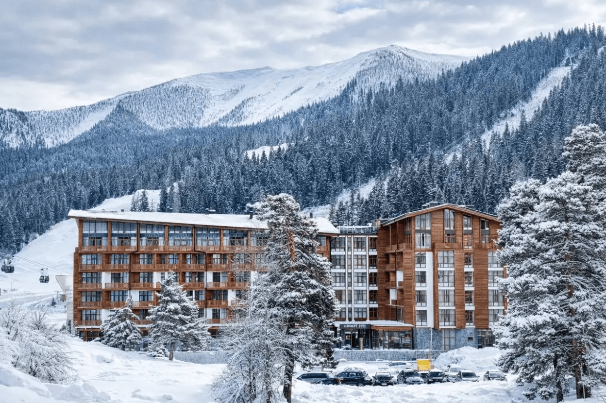 Azimut Hotels открыл свою первую гостиницу в Архызе