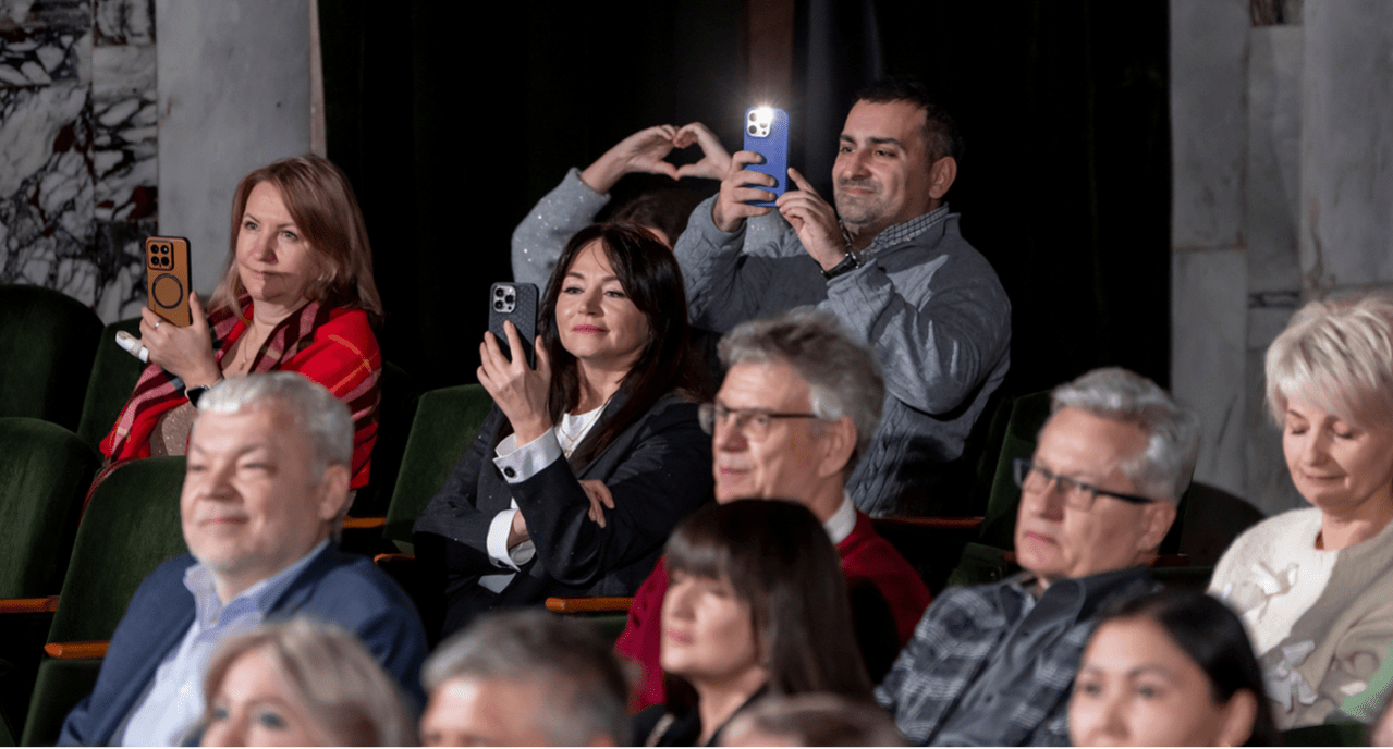 «Не было артистов и зрителей – были друзья и единомышленники»