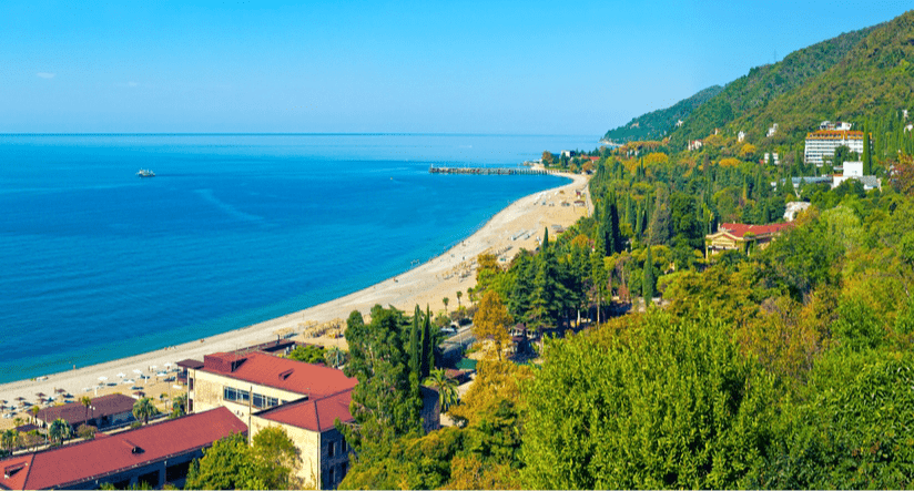 Запрет на выезд детей из РФ без загранпаспортов больше всего затронет турпоток в Абхазию