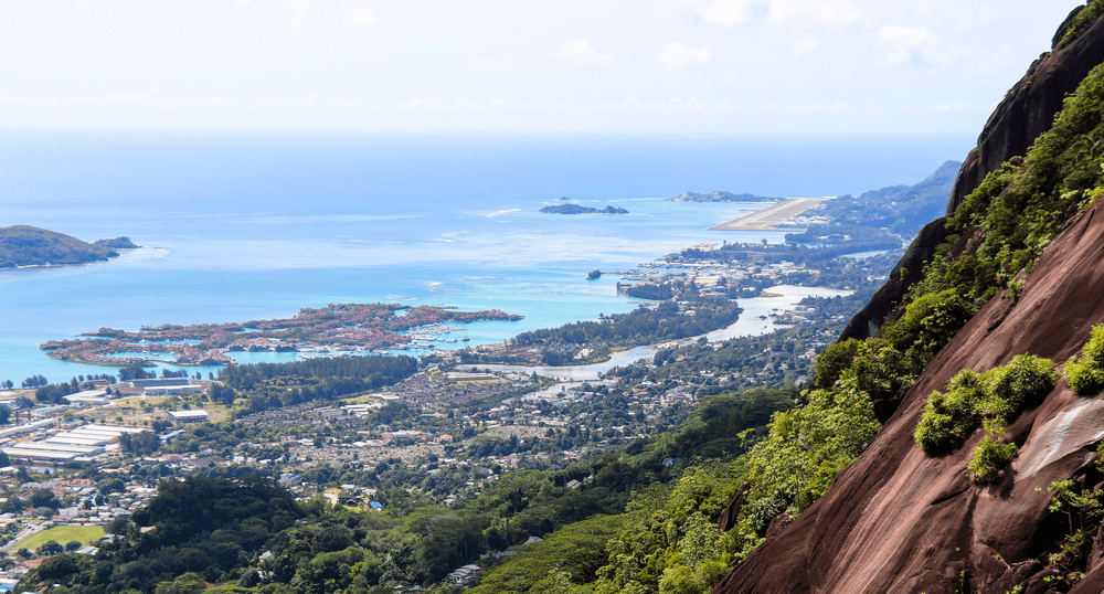 Туроператоры завершают вывоз туристов из третьих стран – из Азии и с островов Индийского океана