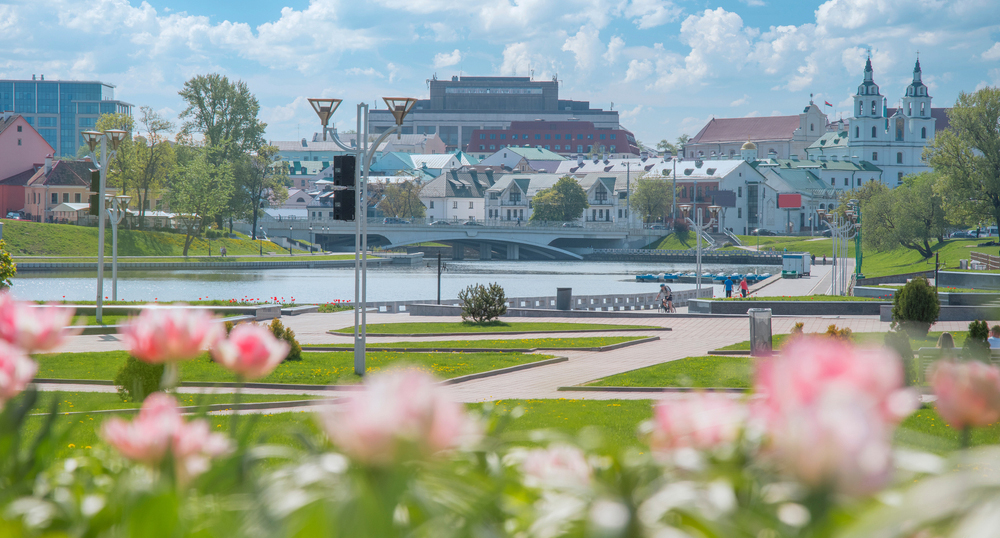Весной в Белоруссию едут за лечением и тюльпанами