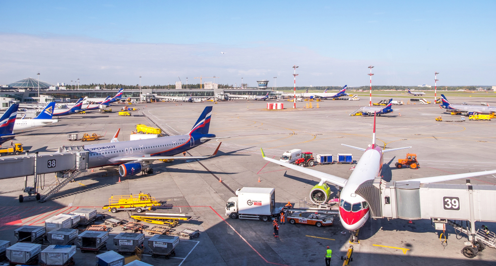 Авиакомпании сокращают перевозки внутри России и наращивают за рубеж из-за дефицита самолетов