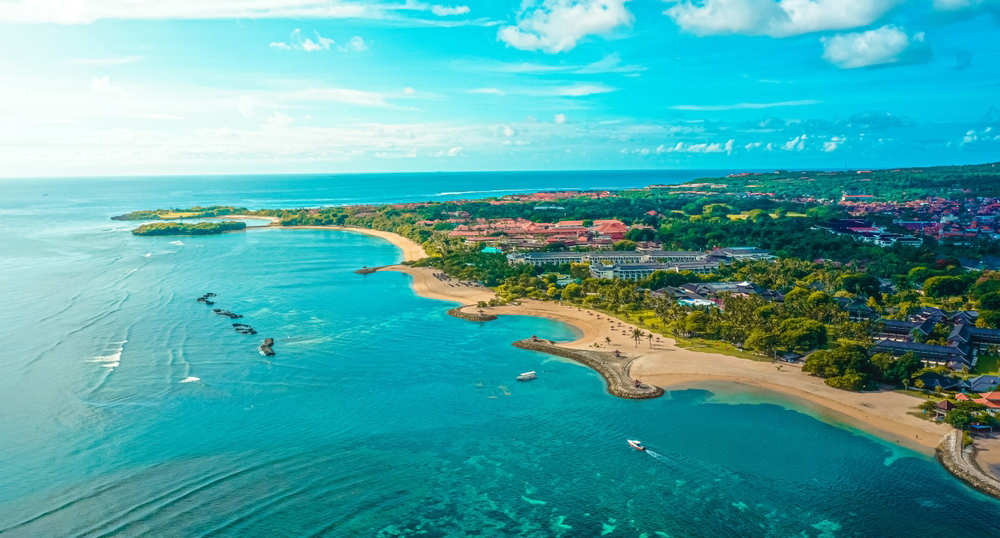 Чем летать на Бали: туры в Индонезию подорожали на фоне ближневосточного конфликта