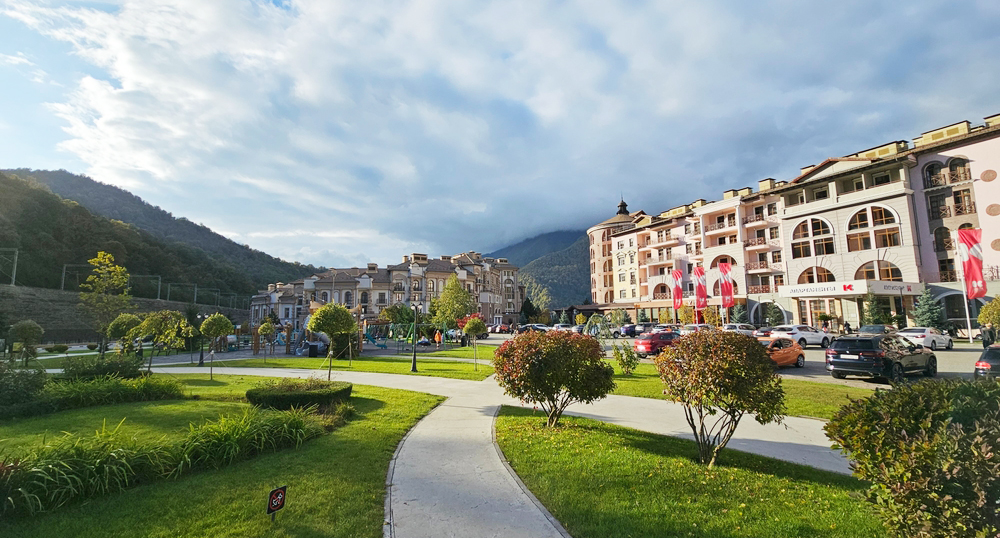 В российских отелях на майские праздники выросли бронирования и снизились цены