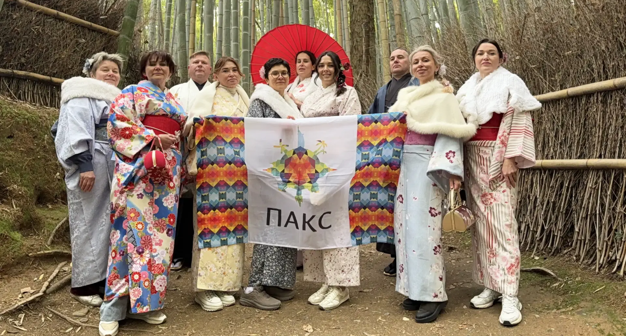 «Пакс» повезет туристов в Токио на блоках China Eastern Airlines