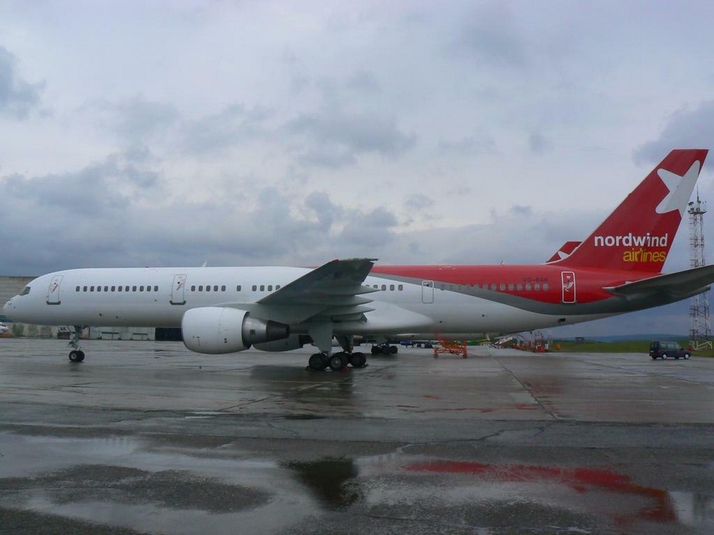 Авиакомпания икар багаж. N41803 Nordwind. Nordwind Airlines Анжелика. Nordwind Airlines т4-214. 757 Nordwind.